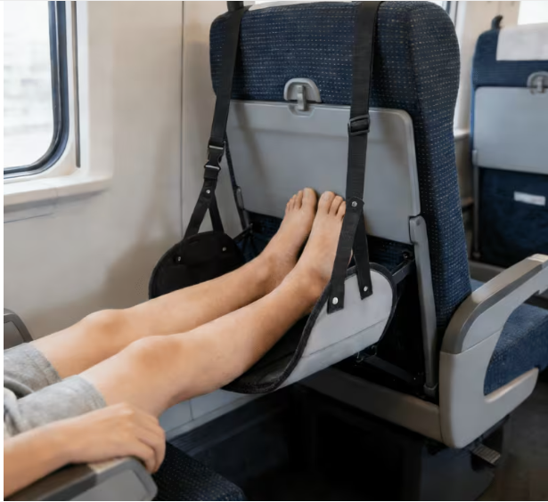 Adjustable footrest with N por - Travel Accessories Long Flight recension och pris