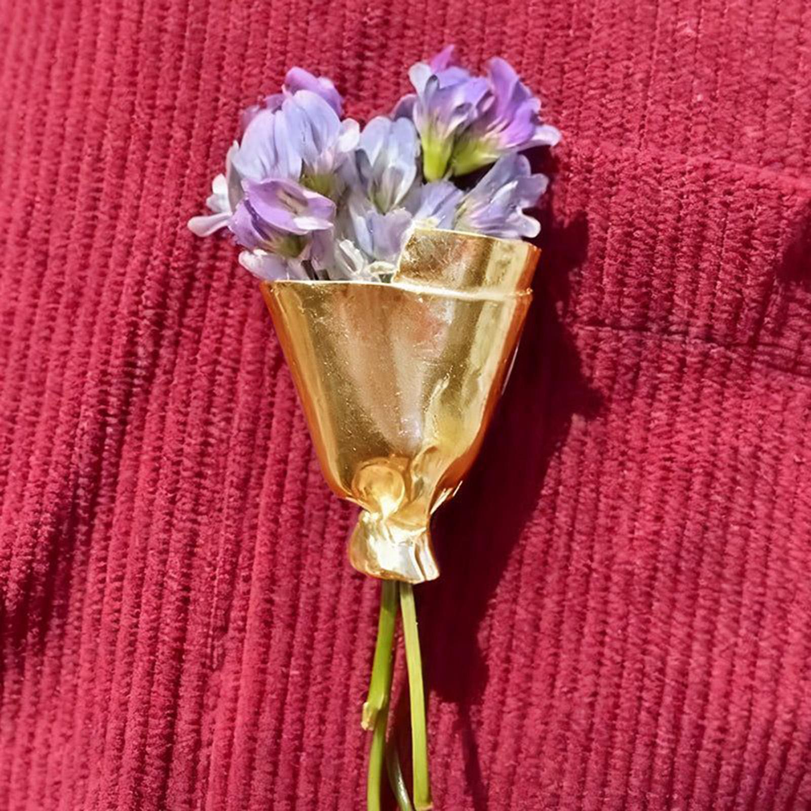 Women Flowers Bouquet Pins Bro - Travel Accessories India recension och pris