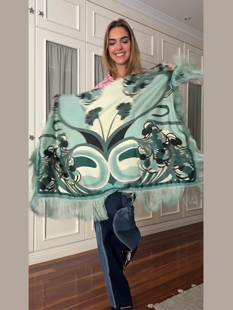 Vintage Printed Tassel Square  - Travel Accessories Aesthetic recension och pris